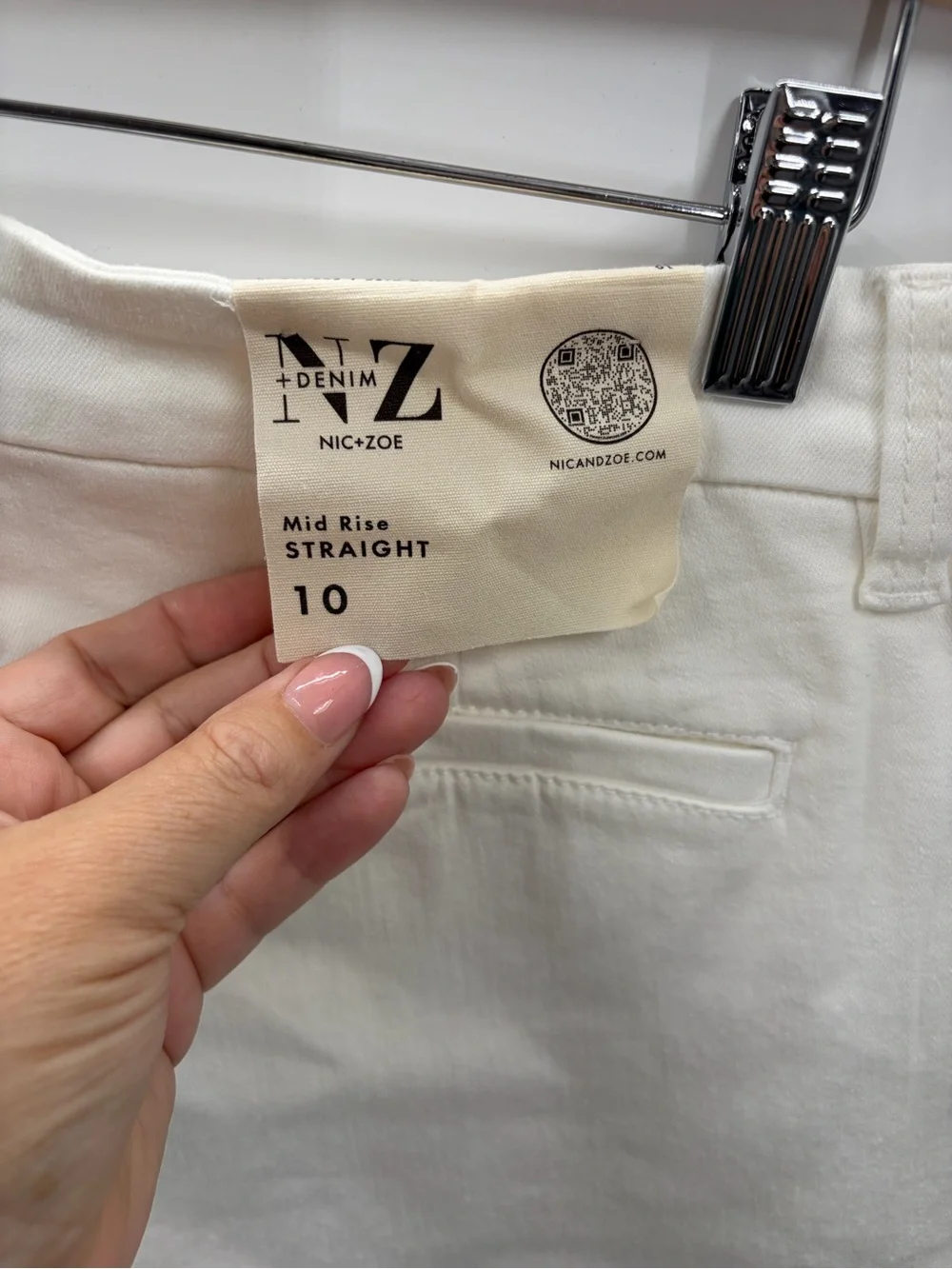 NIC+ZOE | Off-White Ankle Crop raw hem mid rise straight | Jeans size 10‎